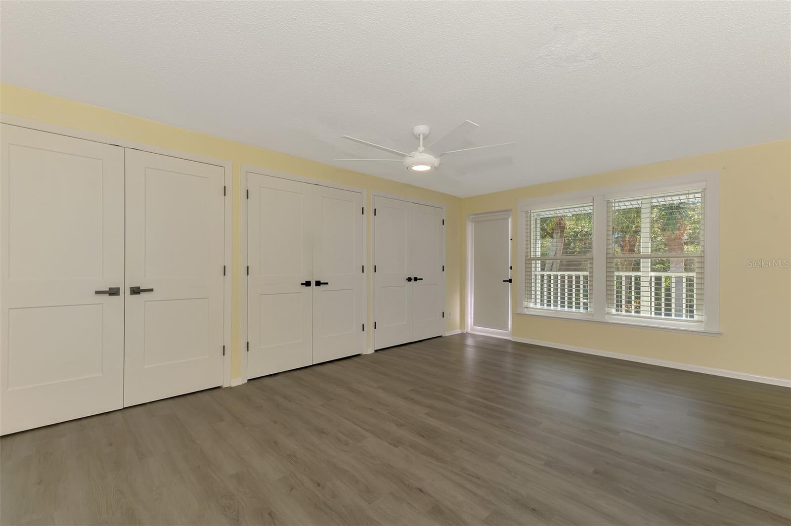 Image 32 of 60 For 707 Venice Avenue 707a