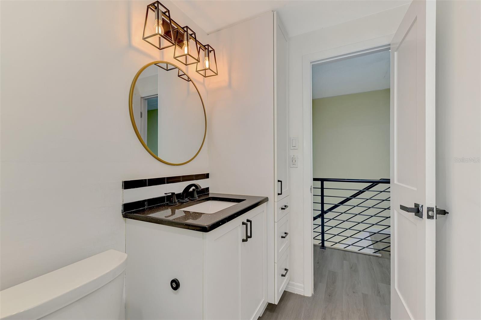 Image 40 of 60 For 707 Venice Avenue 707a