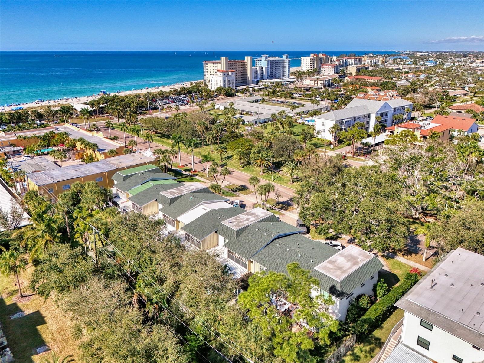 Image 49 of 60 For 707 Venice Avenue 707a