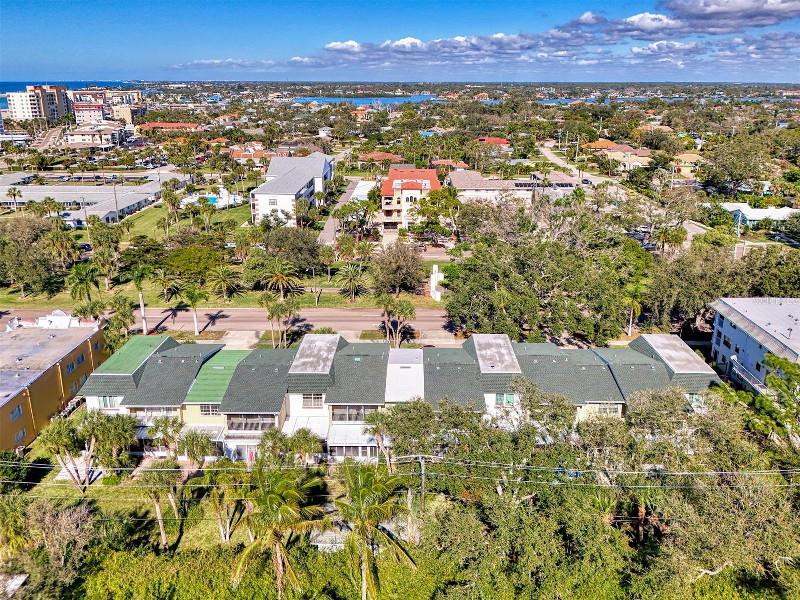 Image 51 of 60 For 707 Venice Avenue 707a