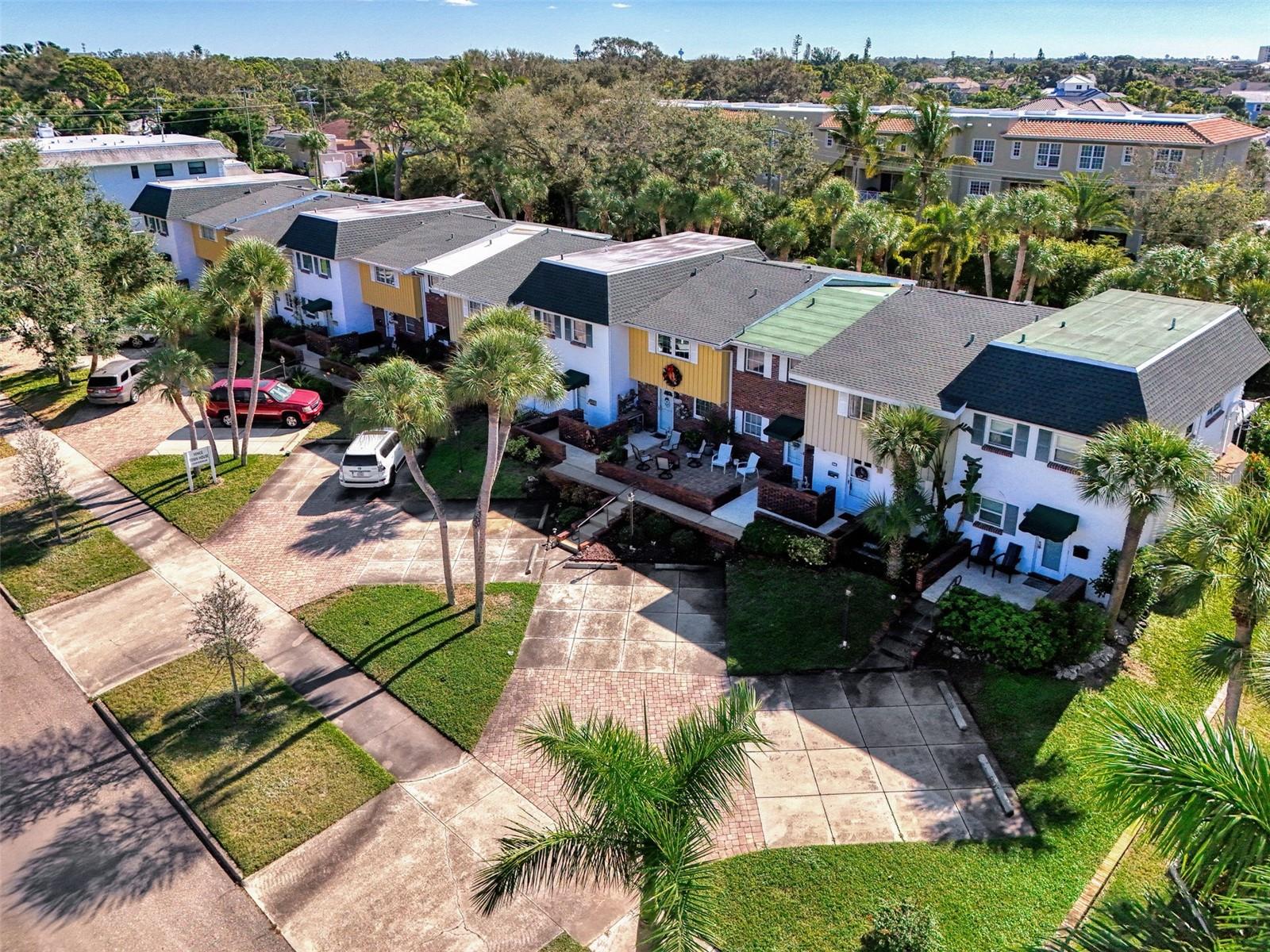 Image 55 of 60 For 707 Venice Avenue 707a