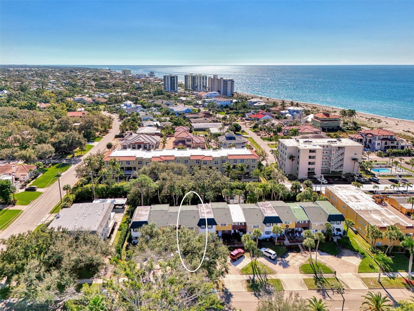 Image 6 of 60 For 707 Venice Avenue 707a