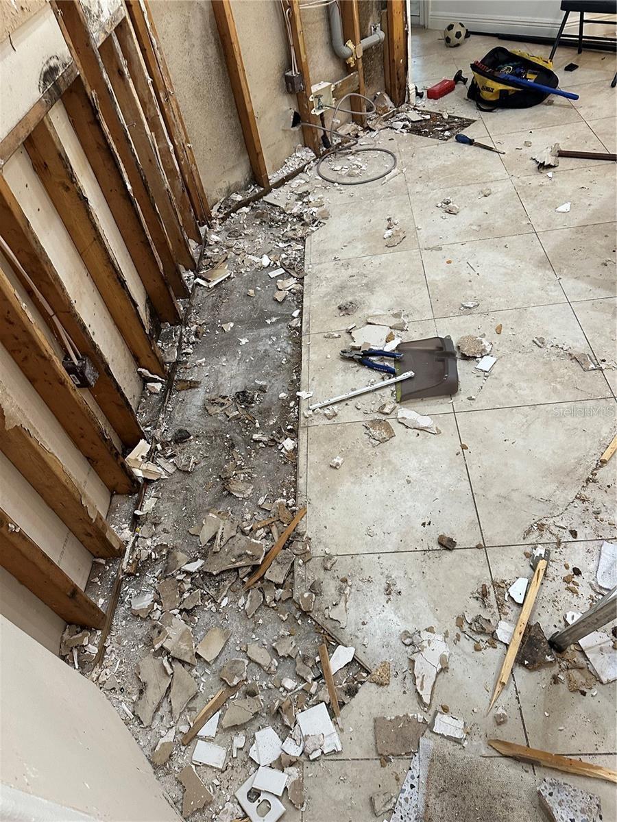 Image 19 of 43 For 25250 Sr 64  