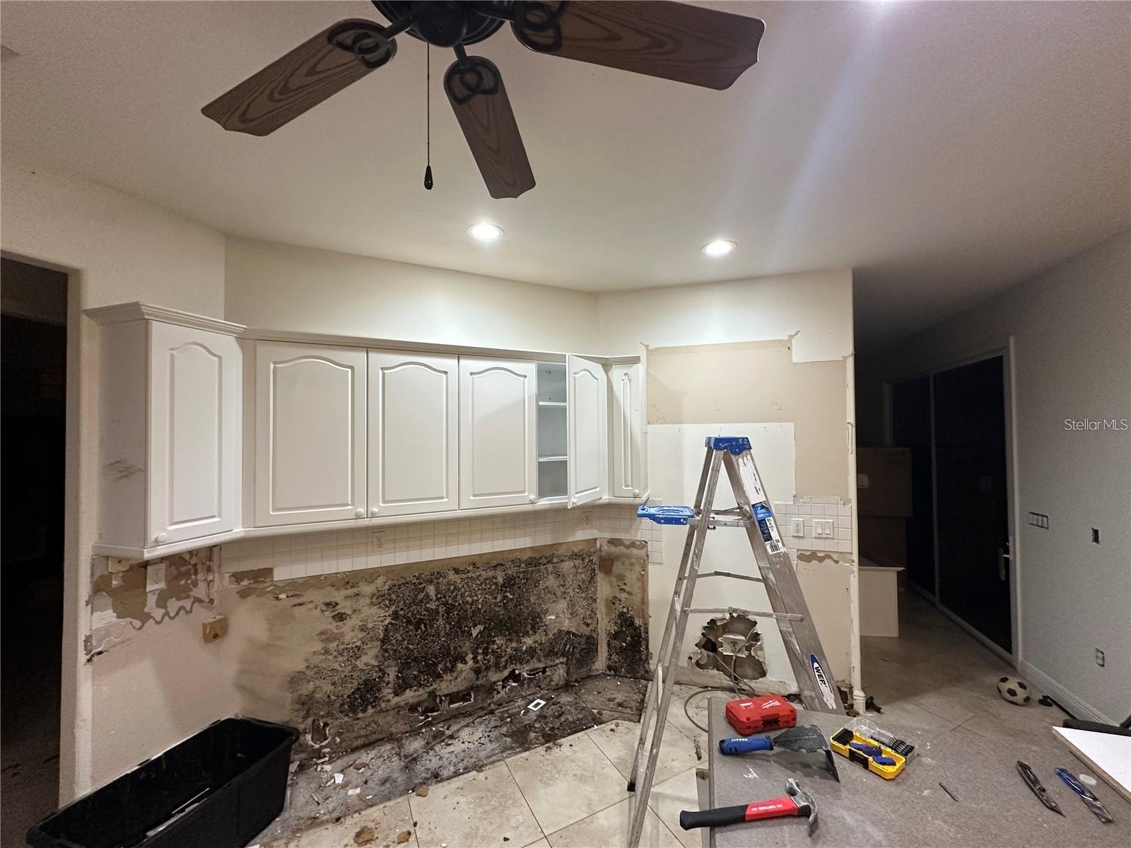 Image 33 of 43 For 25250 Sr 64  