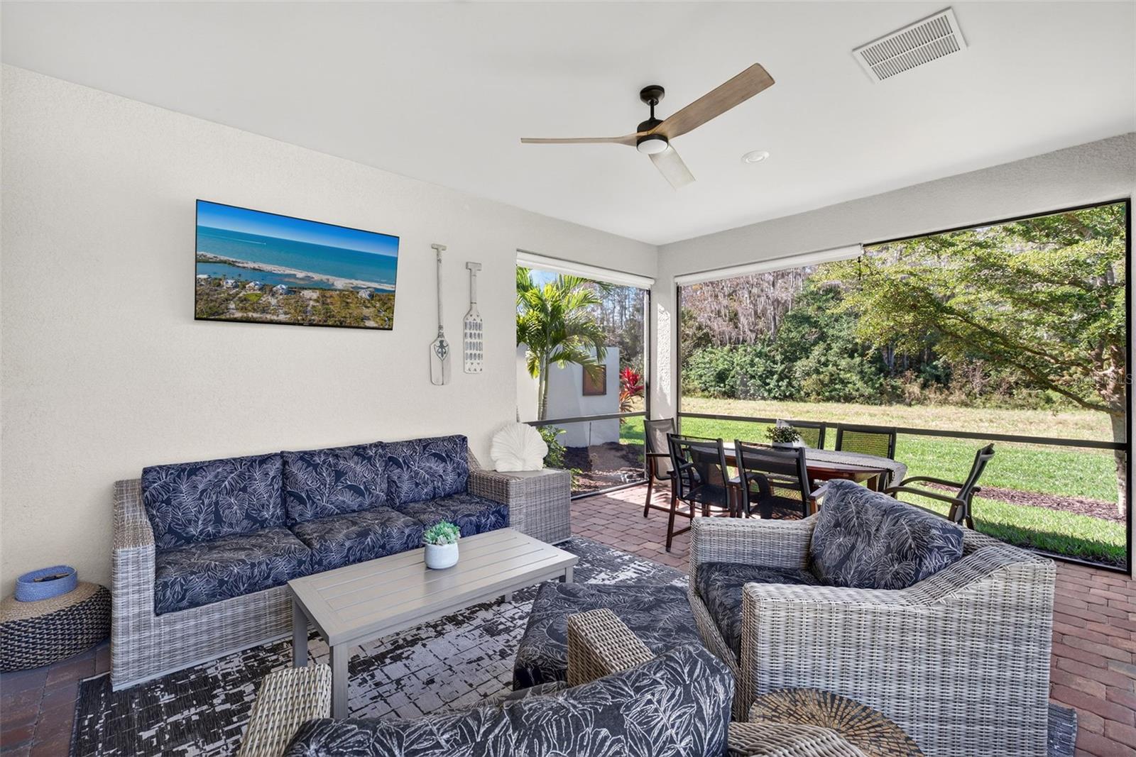 Image 25 of 36 For 5821 Mayflower Way