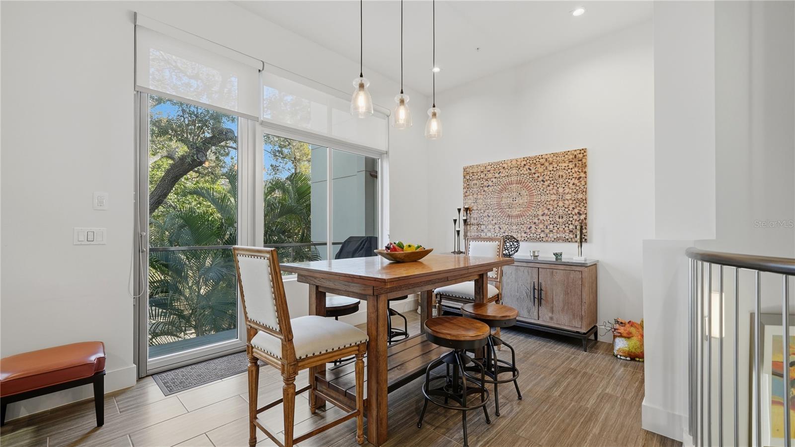 Image 13 of 53 For 209 Cosmopolitan Court