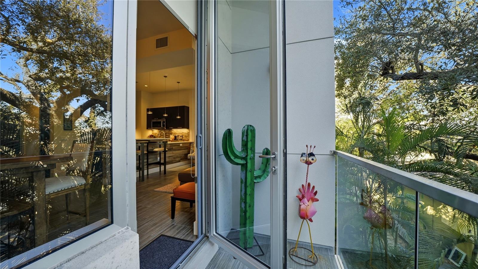 Image 15 of 53 For 209 Cosmopolitan Court