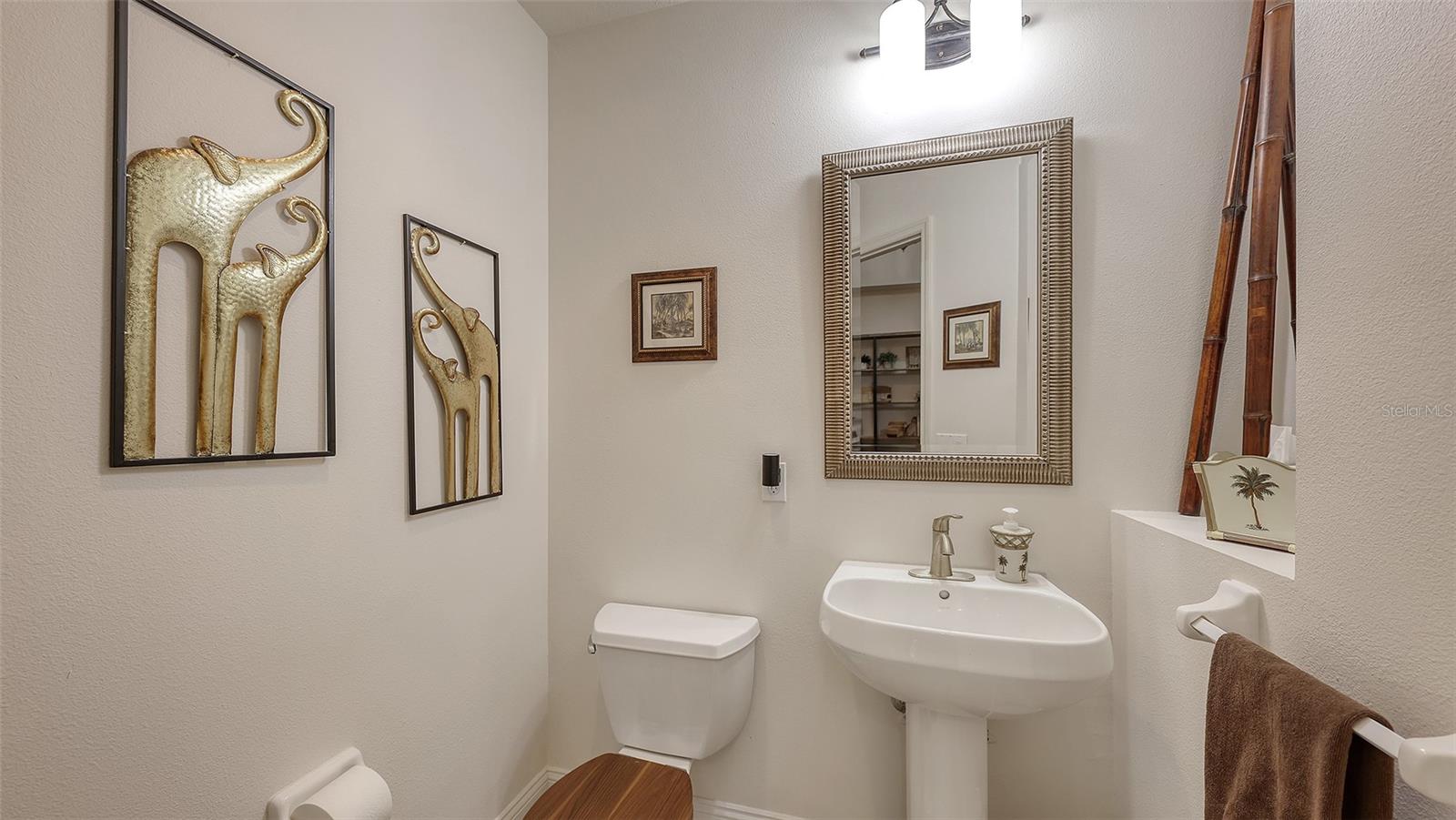 Image 17 of 60 For 7718 Lake Vista Court 207