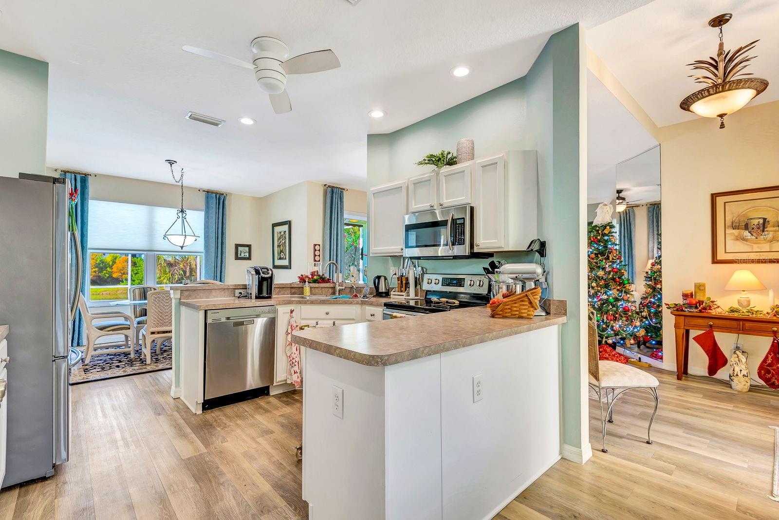 Image 16 of 57 For 6200 Weymouth Drive