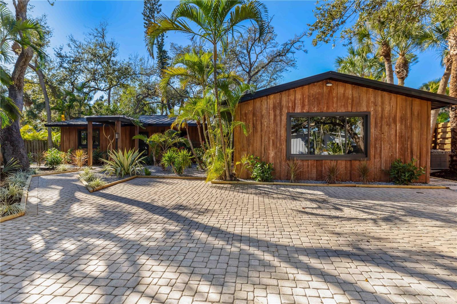 Image 10 of 77 For 4534 Banan Place