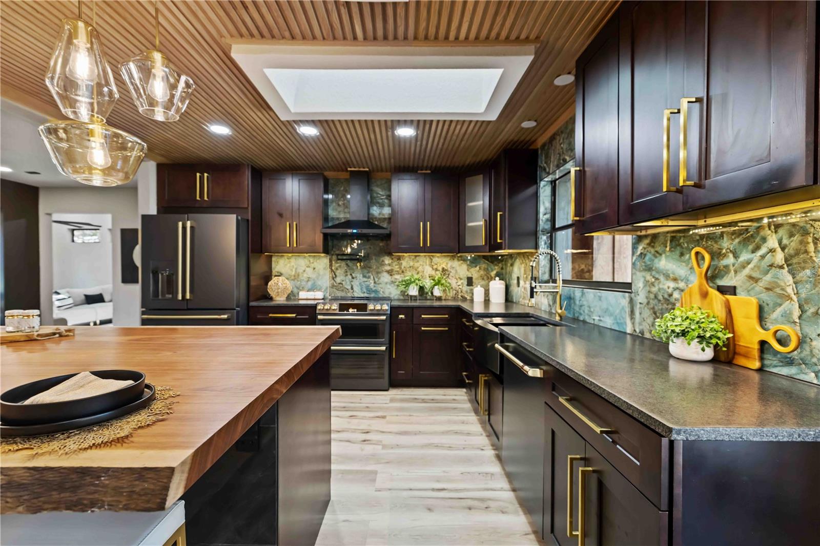 Image 12 of 77 For 4534 Banan Place