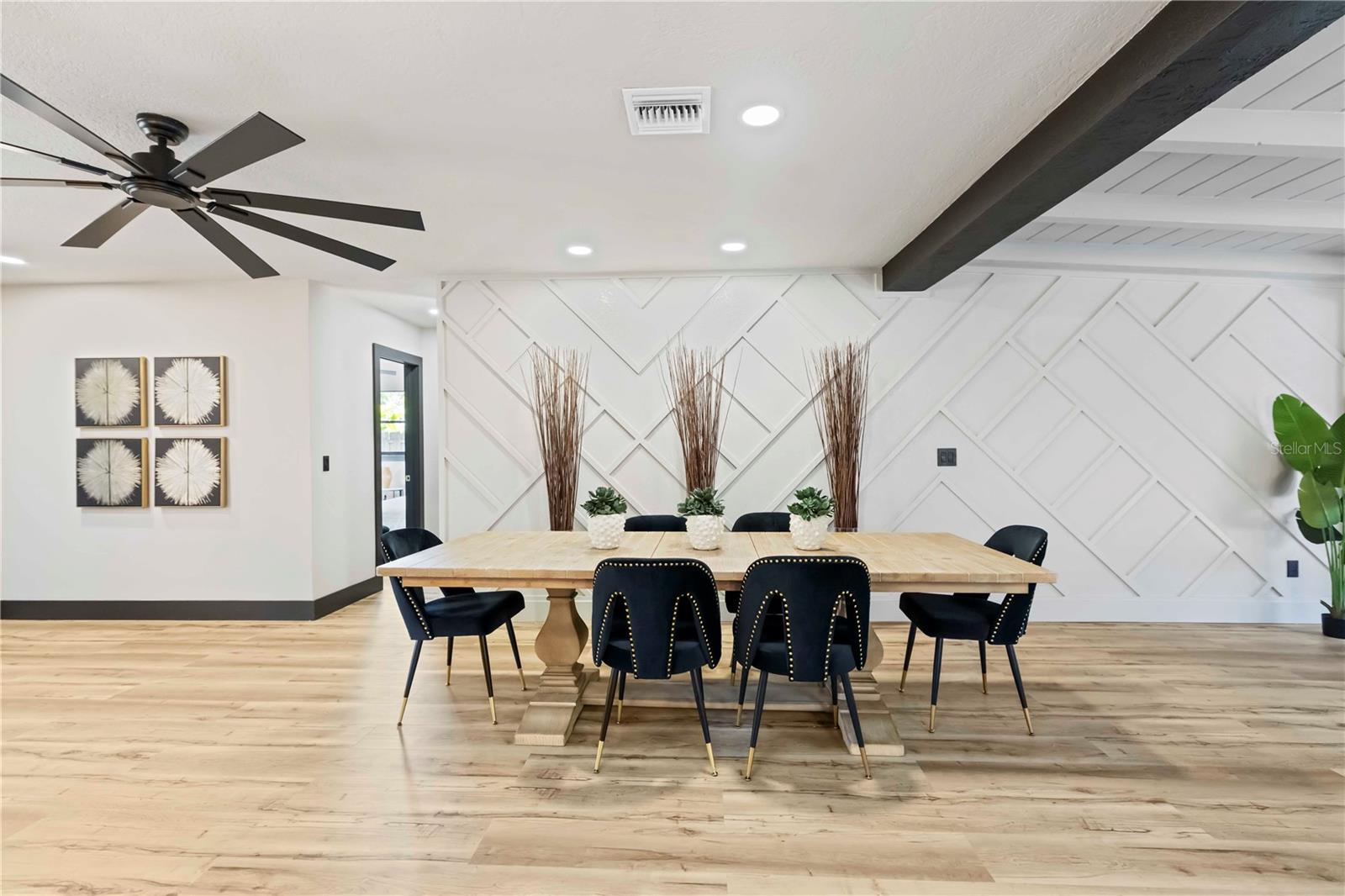 Image 17 of 77 For 4534 Banan Place