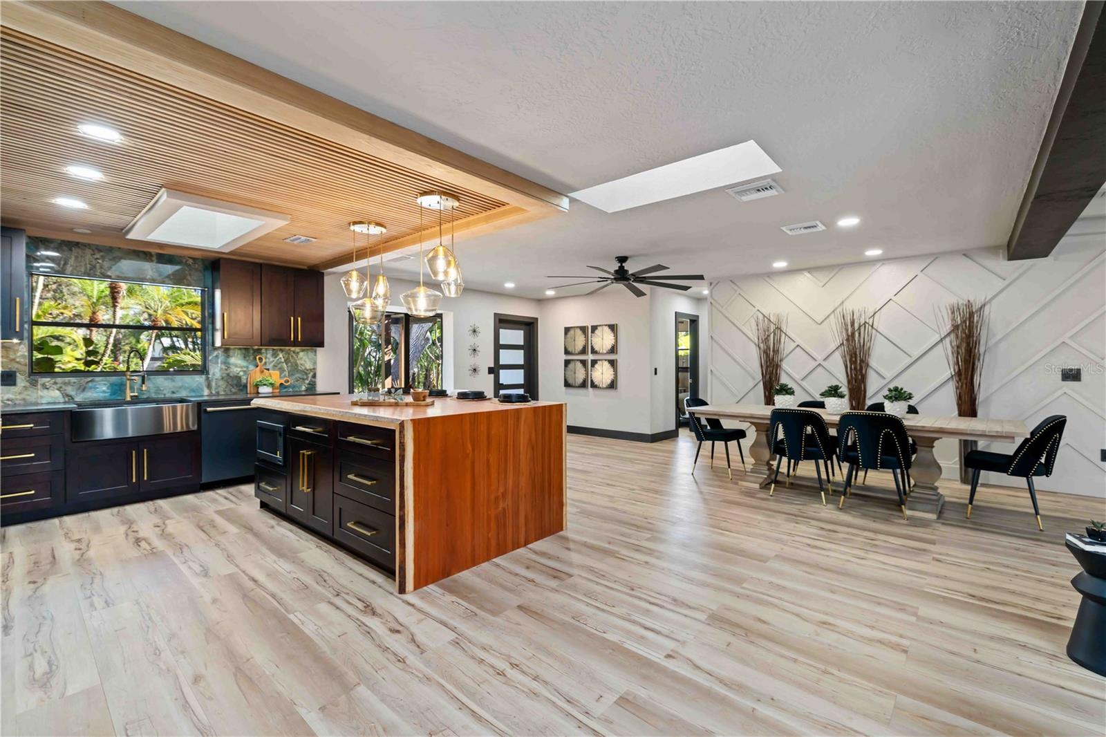 Image 20 of 77 For 4534 Banan Place