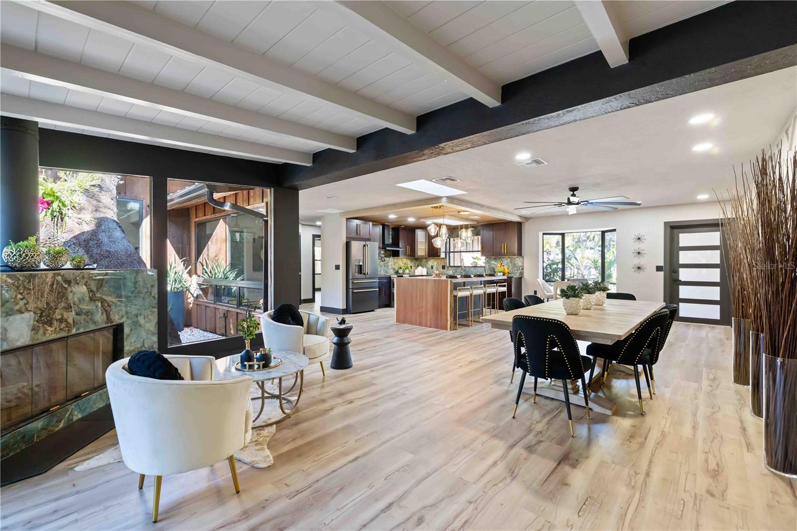 Image 23 of 77 For 4534 Banan Place