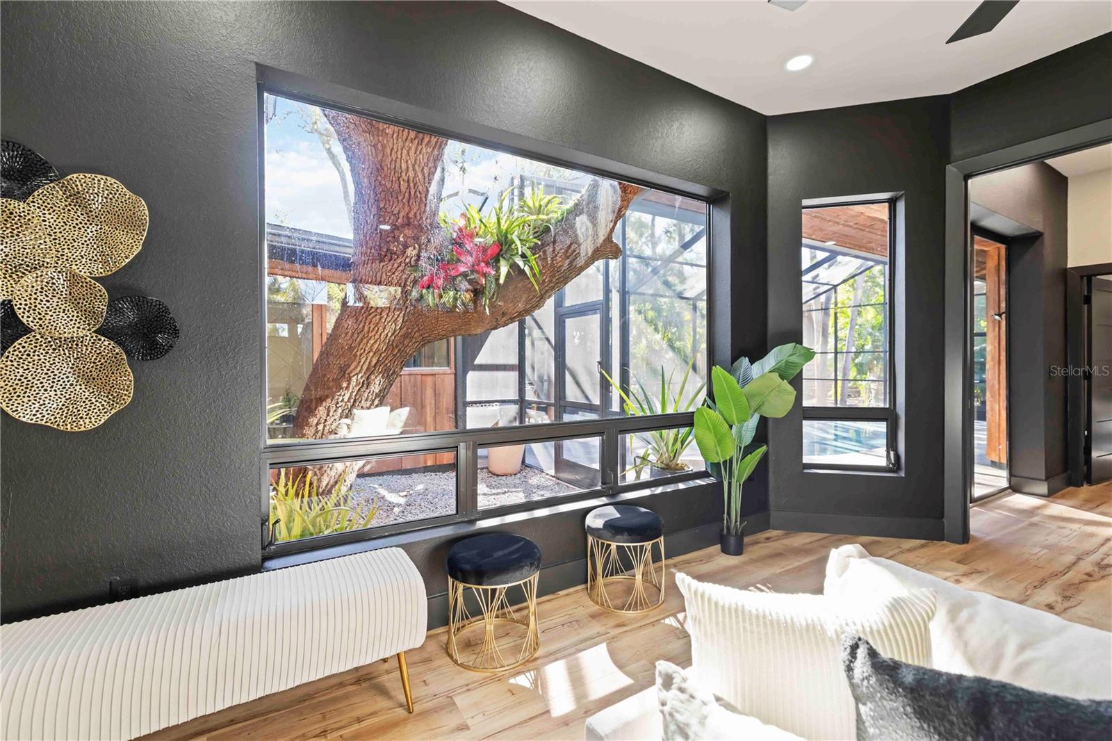 Image 26 of 77 For 4534 Banan Place