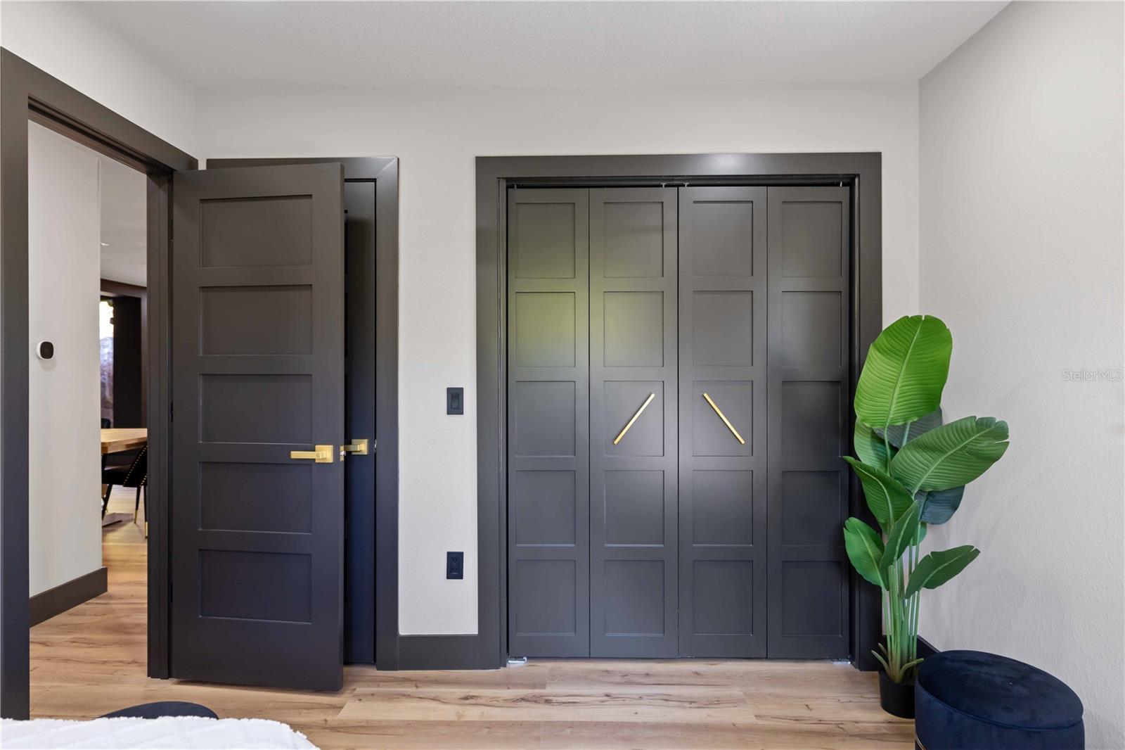 Image 40 of 77 For 4534 Banan Place