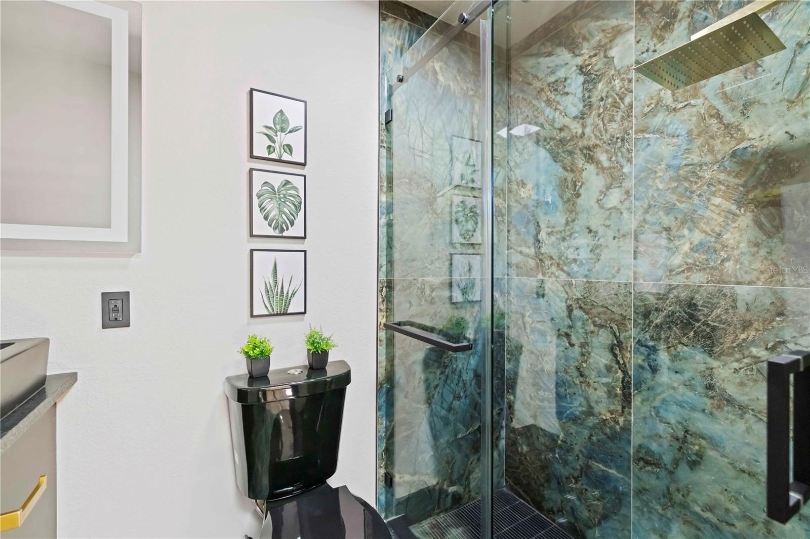 Image 46 of 77 For 4534 Banan Place