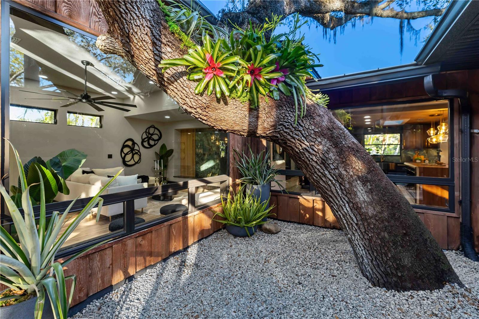 Image 5 of 77 For 4534 Banan Place