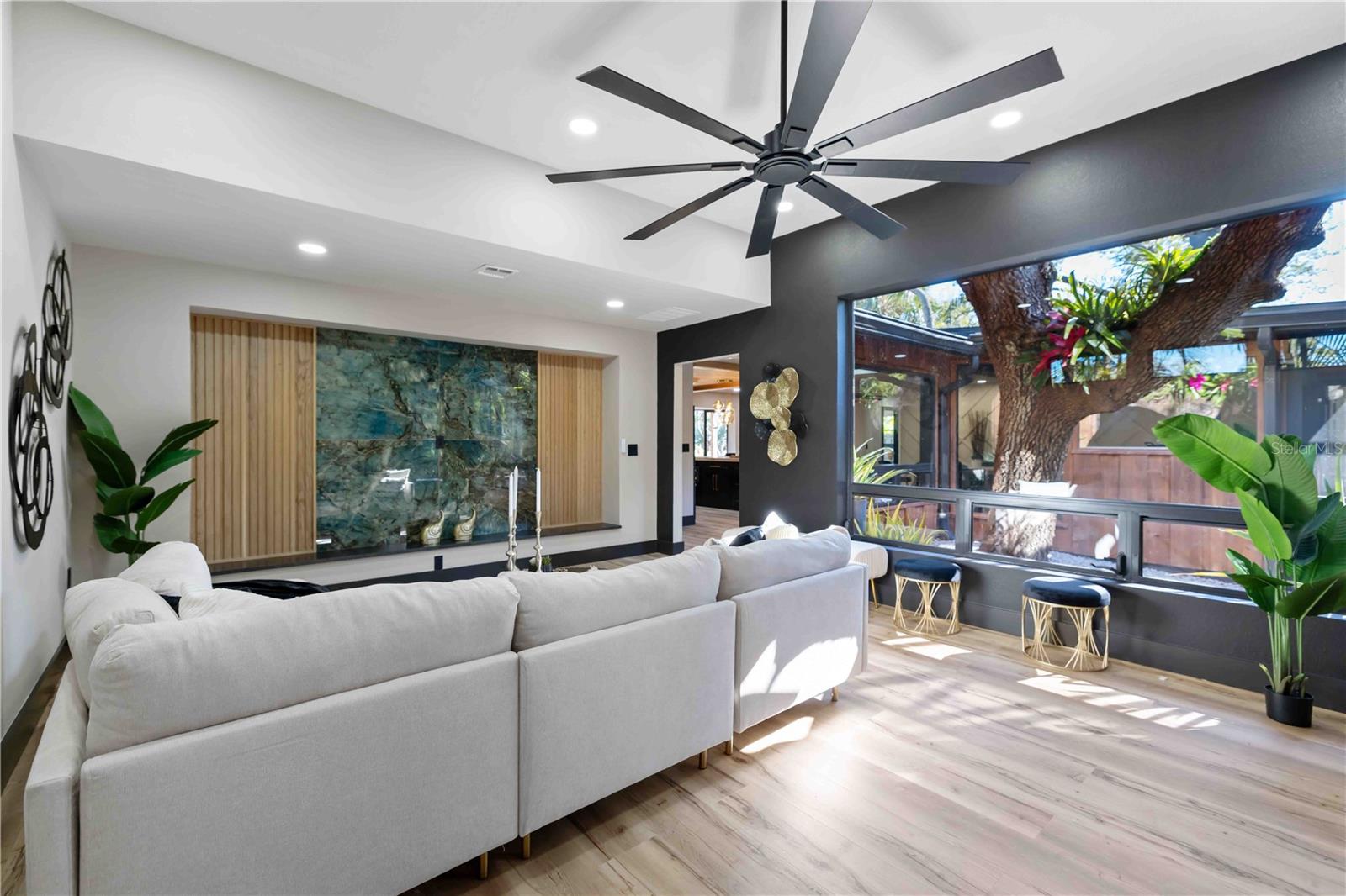 Image 9 of 77 For 4534 Banan Place