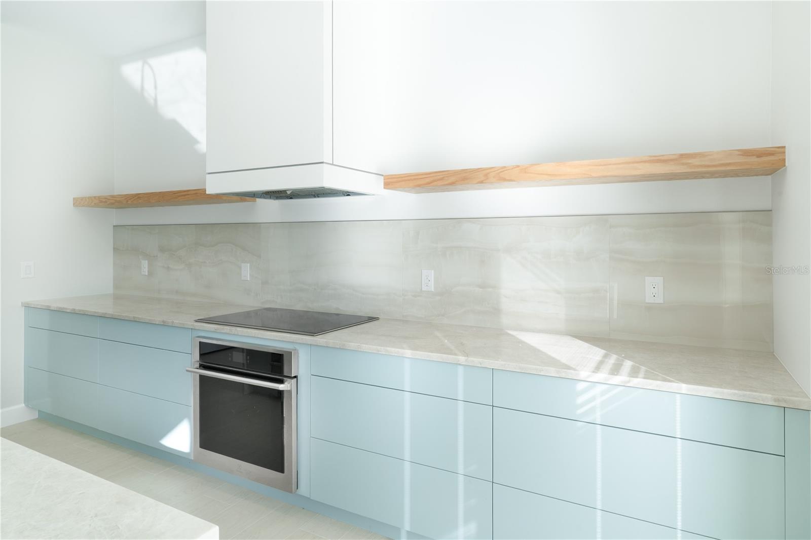 Image 13 of 64 For 2414 Bayshore Road