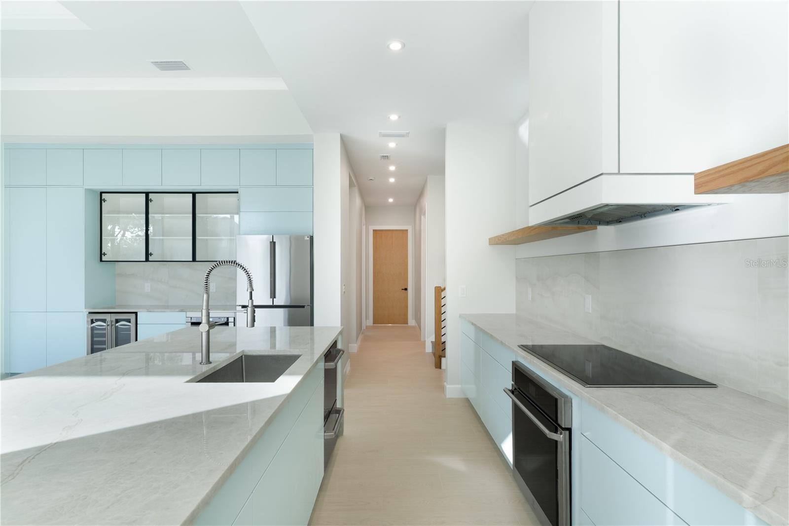 Image 14 of 64 For 2414 Bayshore Road