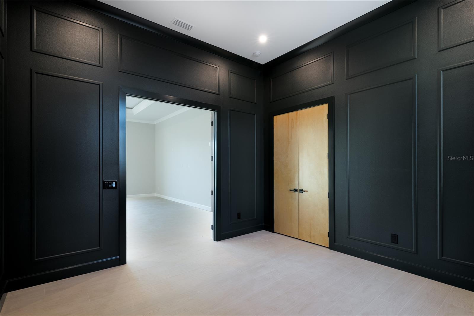 Image 19 of 64 For 2414 Bayshore Road