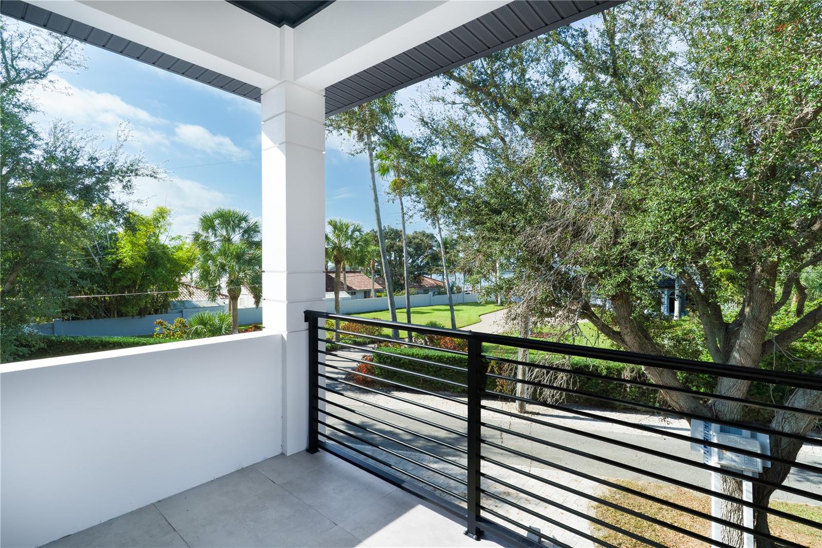 Image 23 of 64 For 2414 Bayshore Road