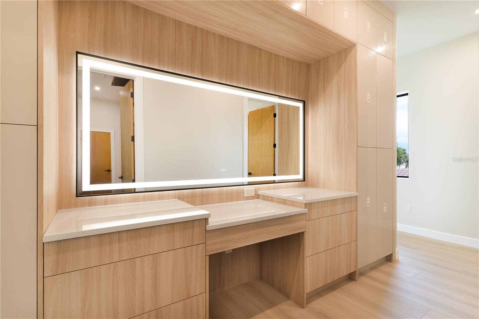 Image 25 of 64 For 2414 Bayshore Road