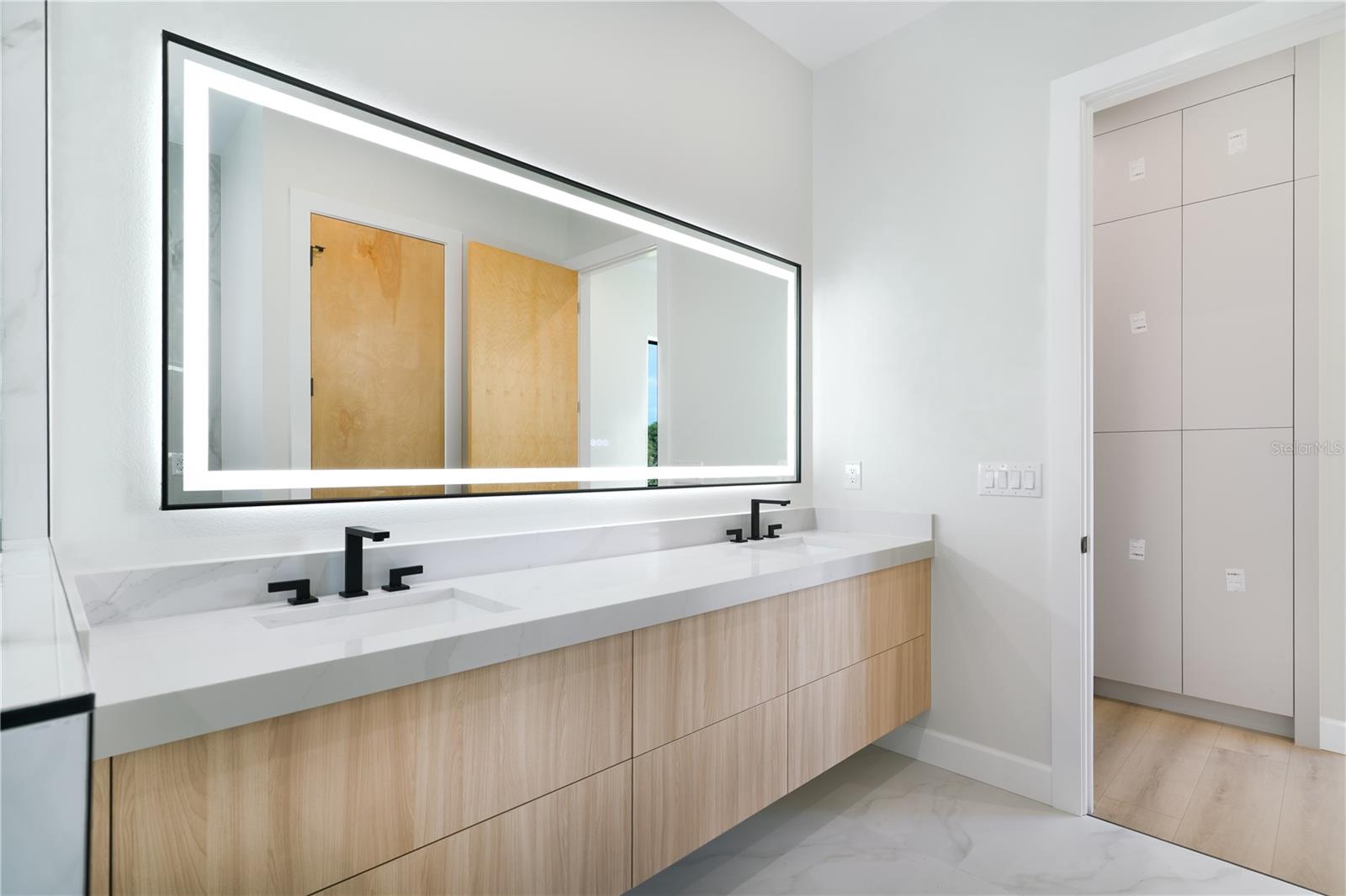 Image 29 of 64 For 2414 Bayshore Road