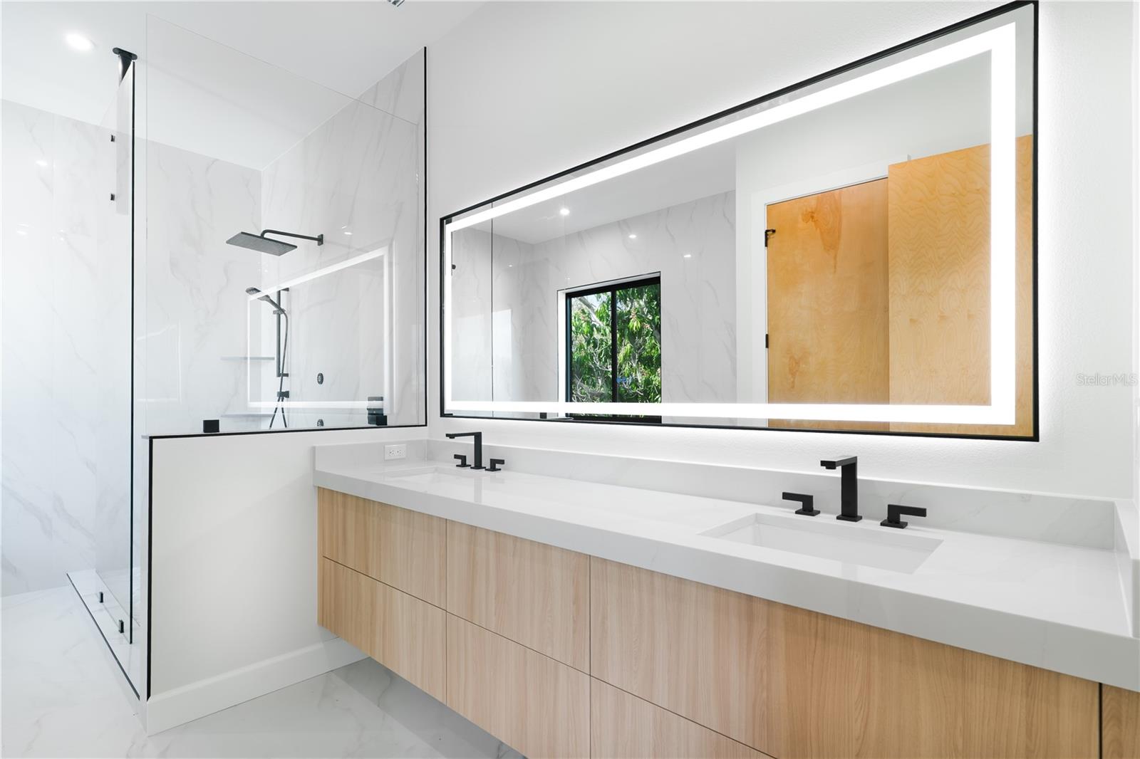 Image 30 of 64 For 2414 Bayshore Road