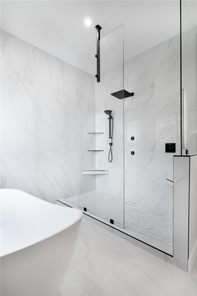 Image 31 of 64 For 2414 Bayshore Road