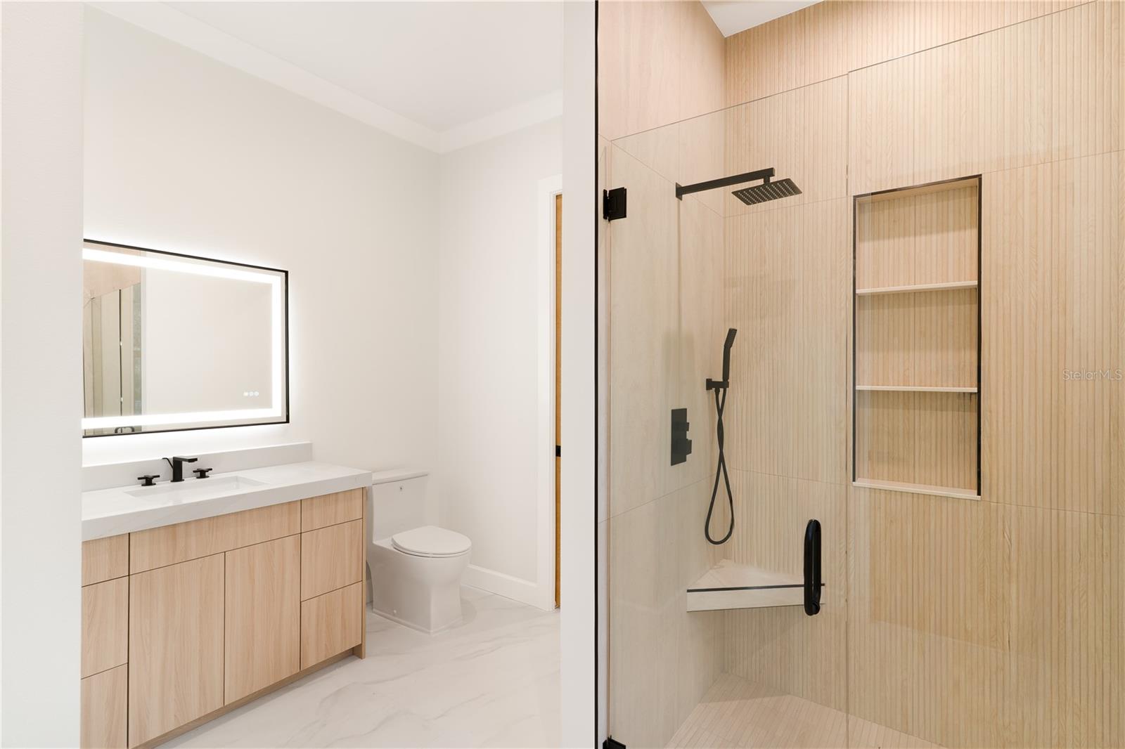 Image 36 of 64 For 2414 Bayshore Road