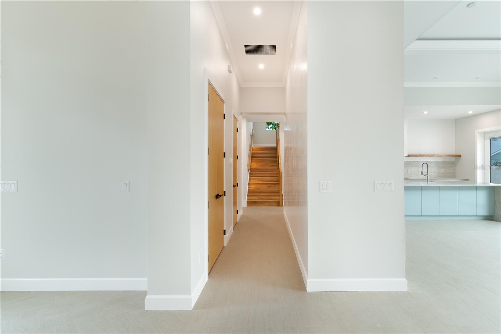 Image 41 of 64 For 2414 Bayshore Road