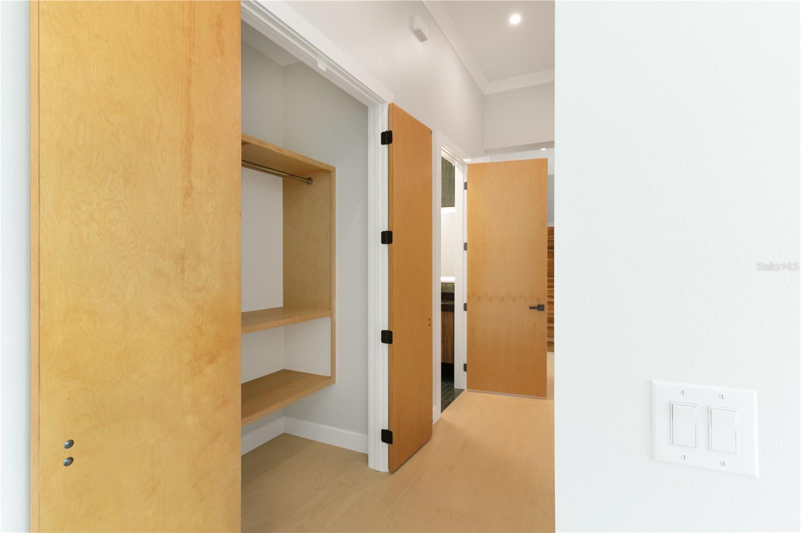 Image 42 of 64 For 2414 Bayshore Road