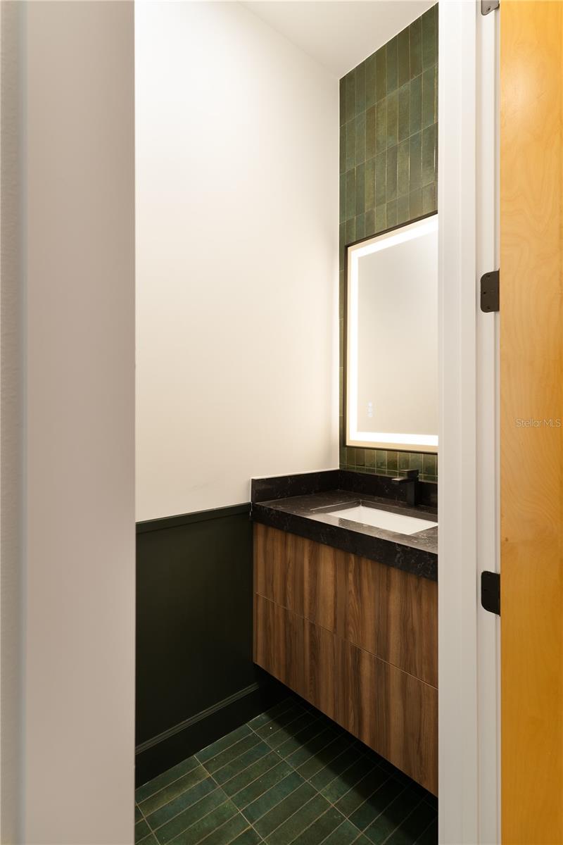 Image 43 of 64 For 2414 Bayshore Road