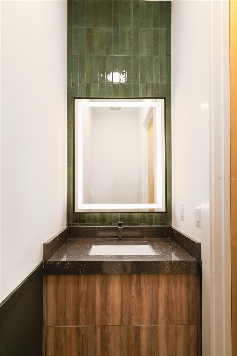 Image 44 of 64 For 2414 Bayshore Road