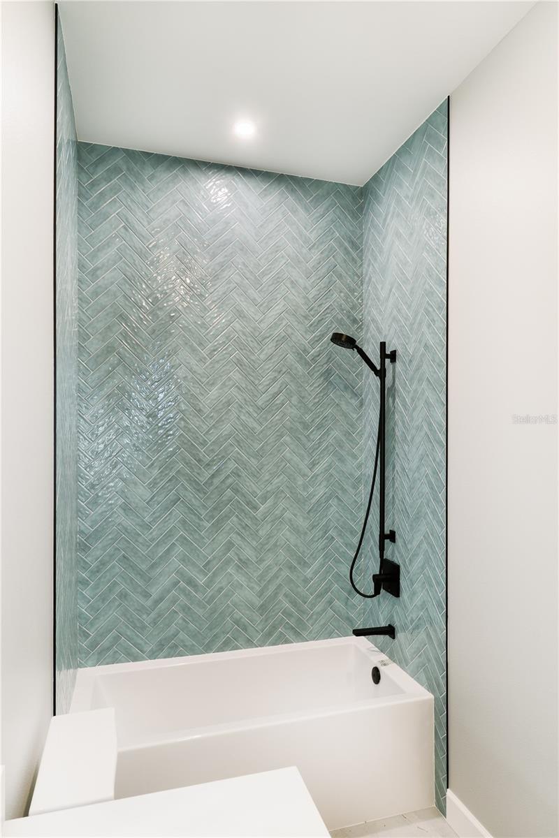 Image 64 of 64 For 2414 Bayshore Road