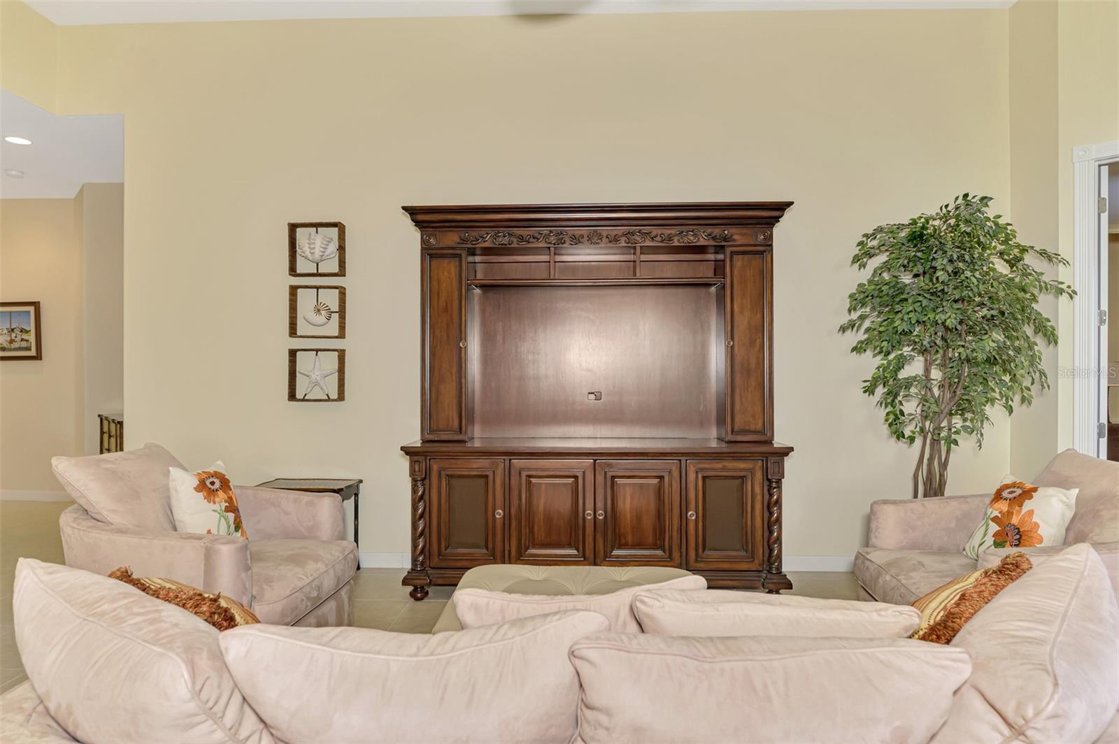 Image 11 of 68 For 5970 Roseto Place