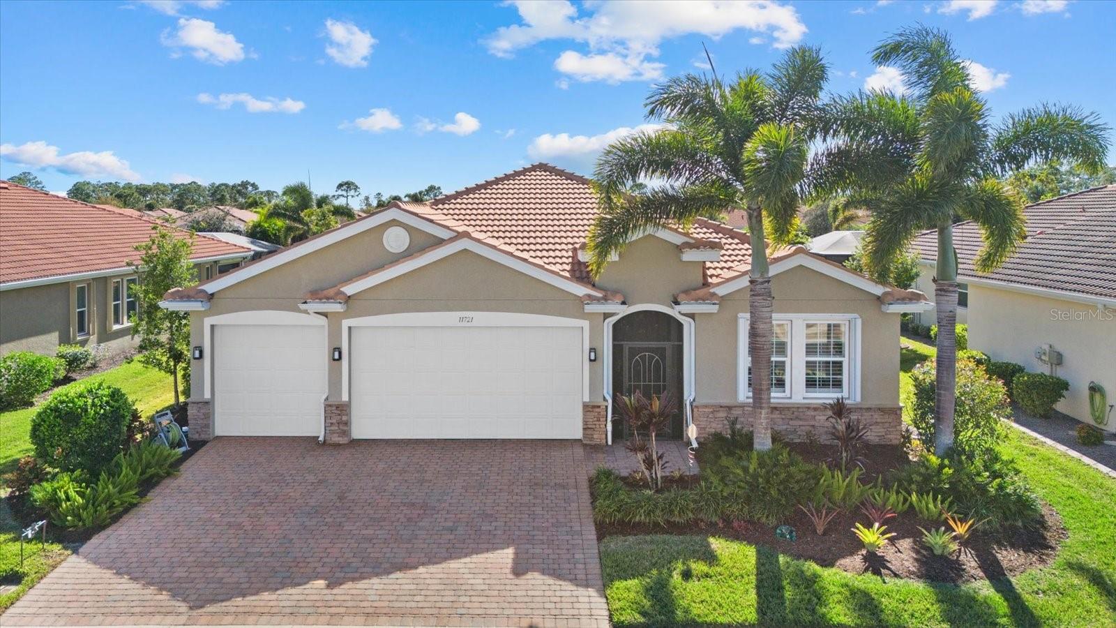 Image 43 of 63 For 11721 Goombay Court