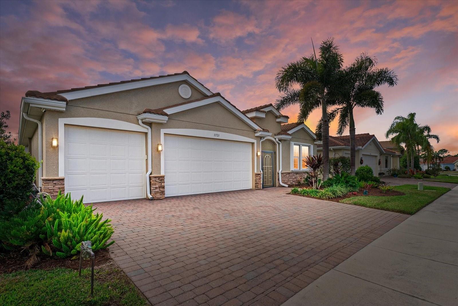 Image 44 of 63 For 11721 Goombay Court