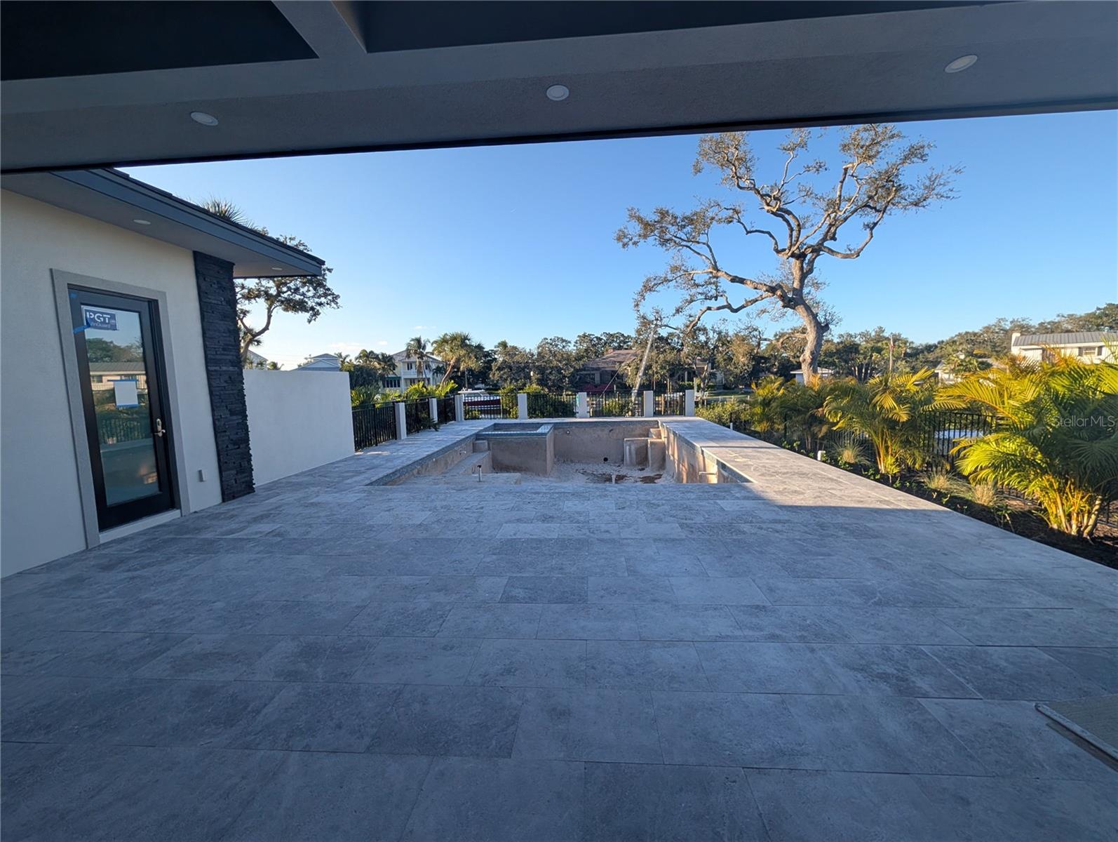 Image 6 of 11 For 527 Venice Lane