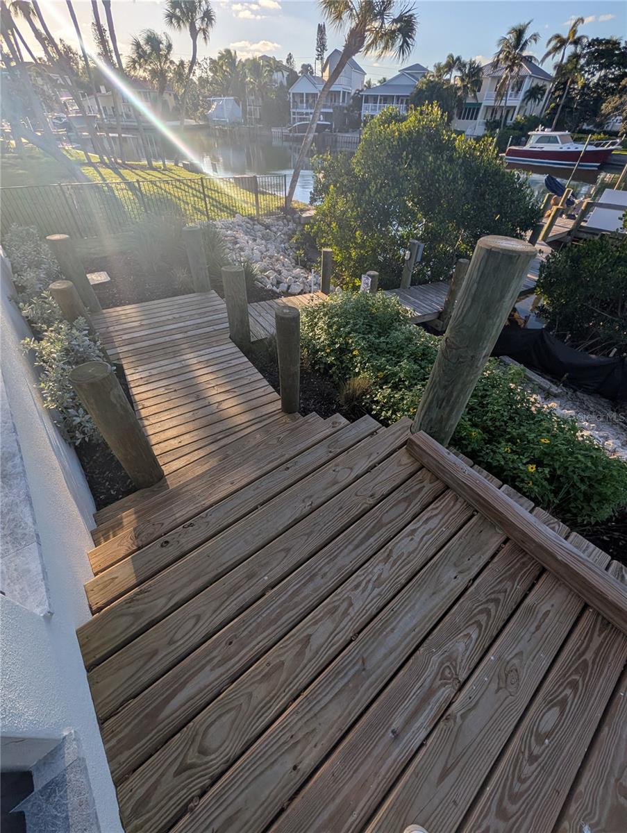 Image 9 of 11 For 527 Venice Lane