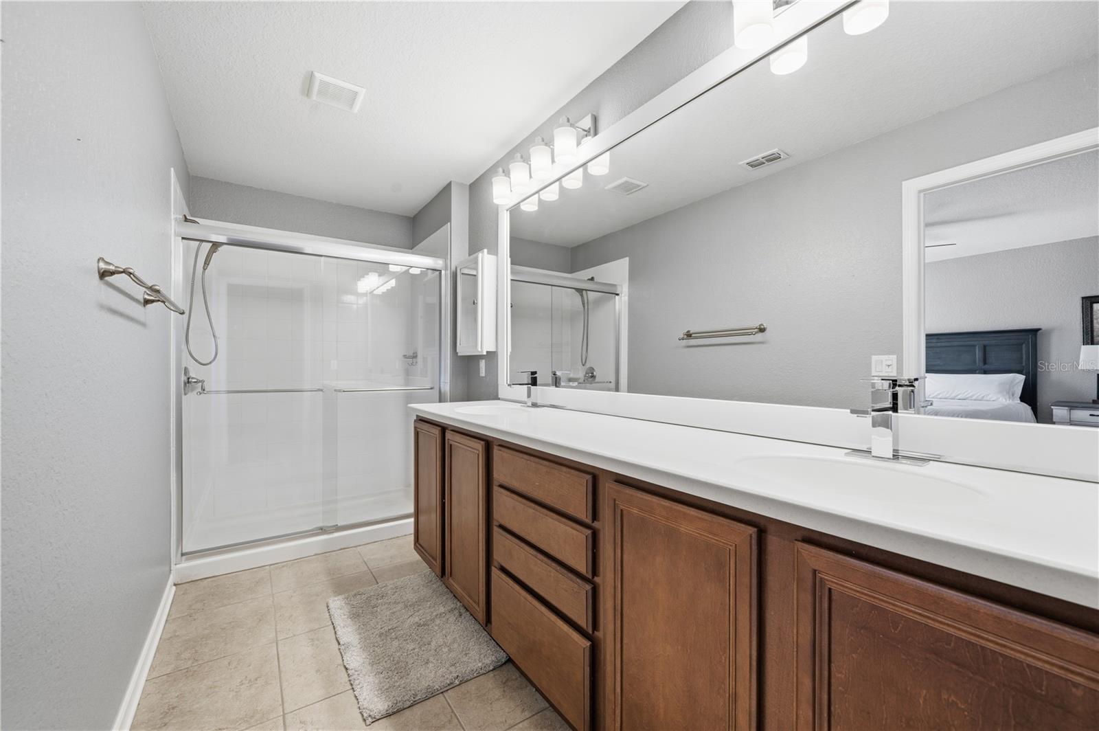 Image 19 of 30 For 7712 Moser Avenue