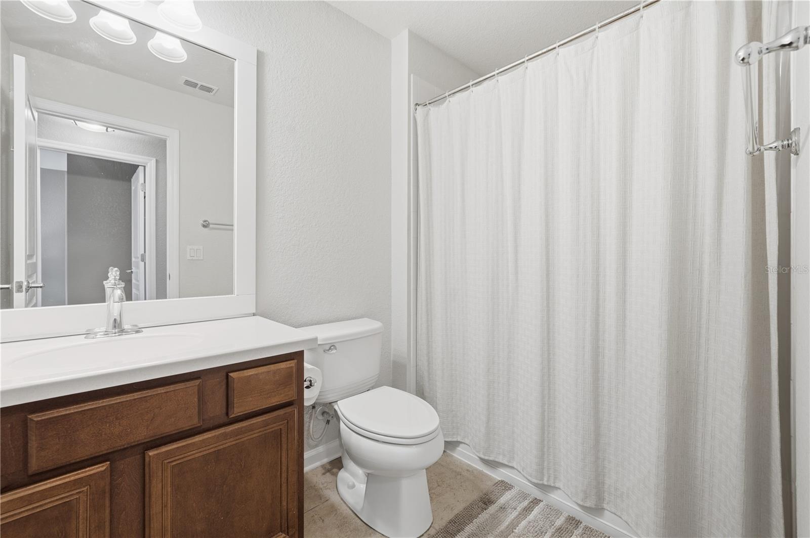 Image 21 of 30 For 7712 Moser Avenue