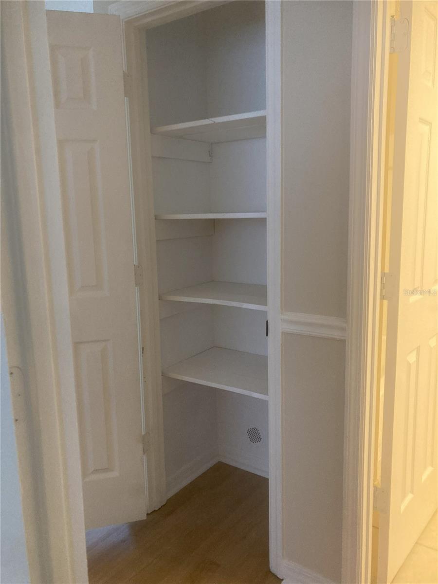 Image 18 of 41 For 1135 Fairfax Glen