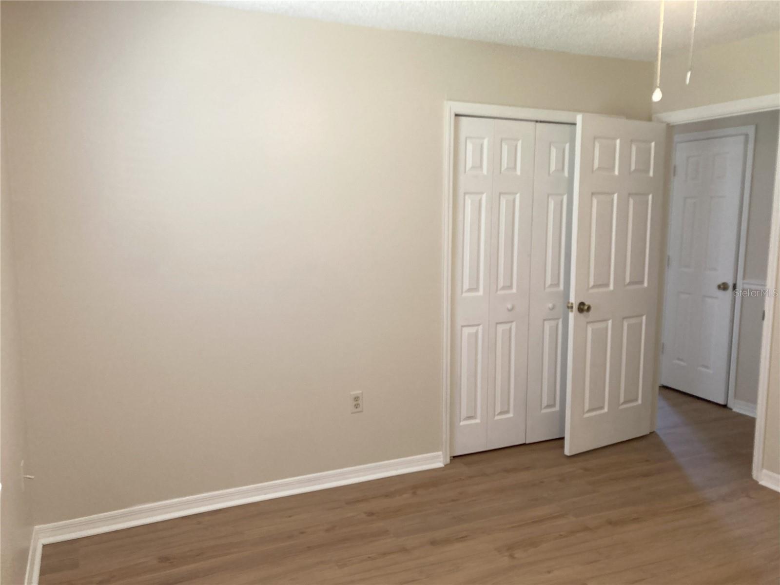 Image 20 of 41 For 1135 Fairfax Glen