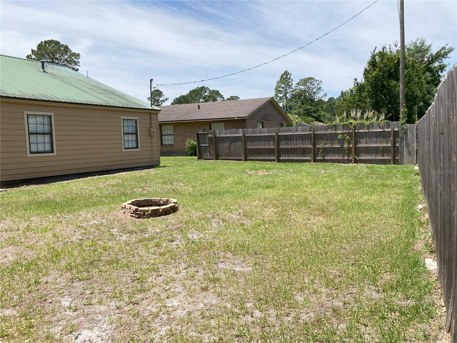 Image 36 of 41 For 1135 Fairfax Glen