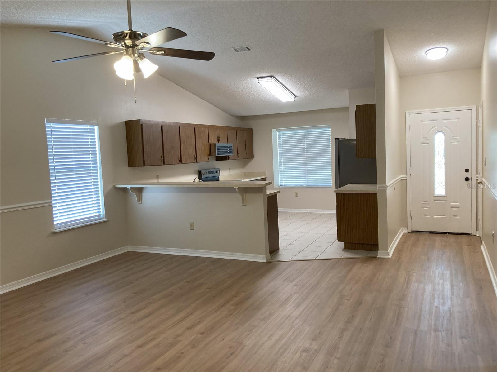 Image 4 of 41 For 1135 Fairfax Glen