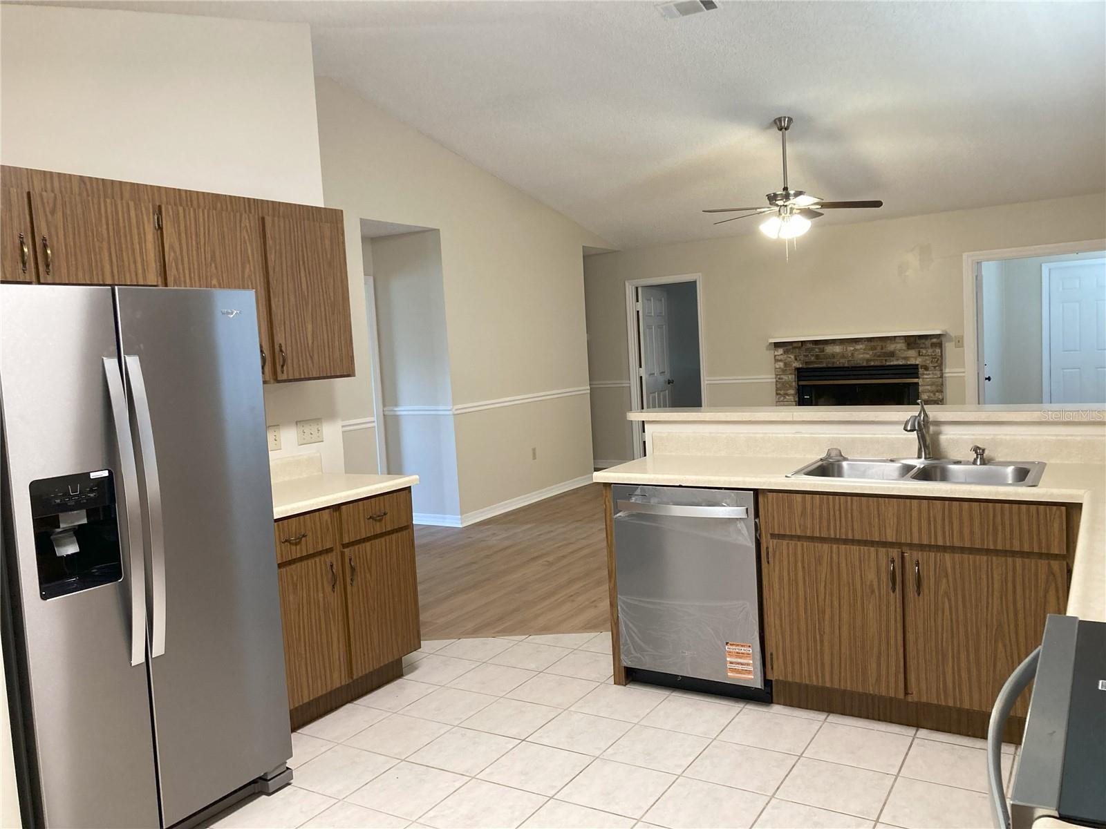 Image 8 of 41 For 1135 Fairfax Glen