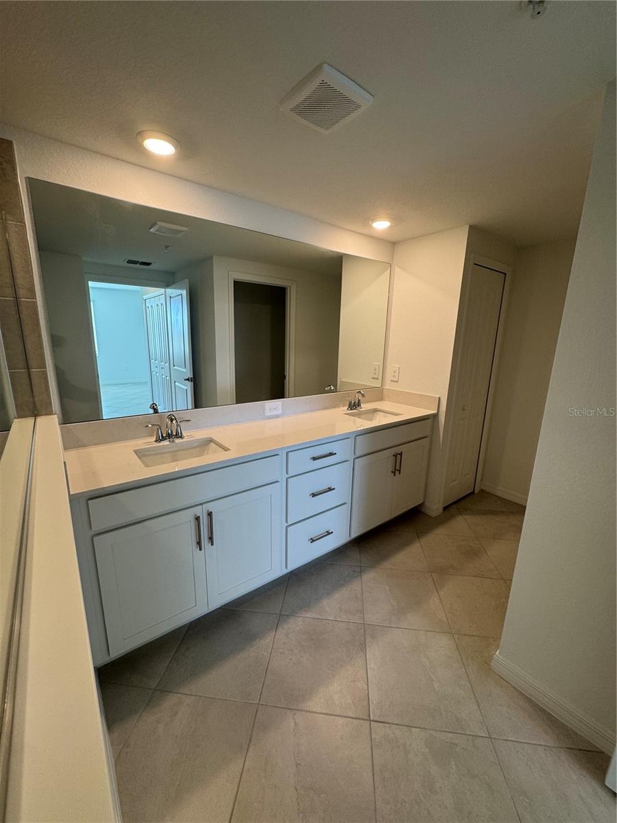 Image 26 of 37 For 19218 Cherrystone Way  104